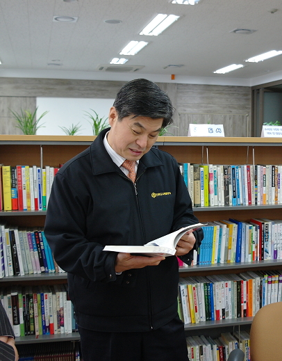 북카페 관련 이미지