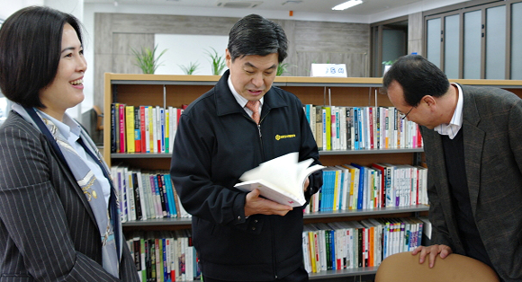 북카페 운영 개시 이미지