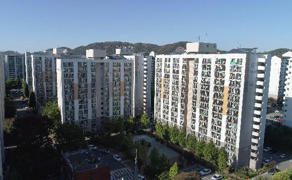 20210331_(주거복지처)_연수시영아파트_전경_사진.jpg 이미지