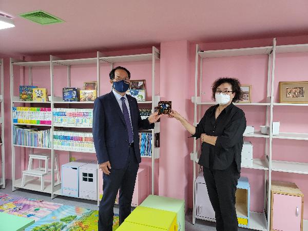 꿈의_책방_9호점_개소_기념사진(2).jpg 이미지
