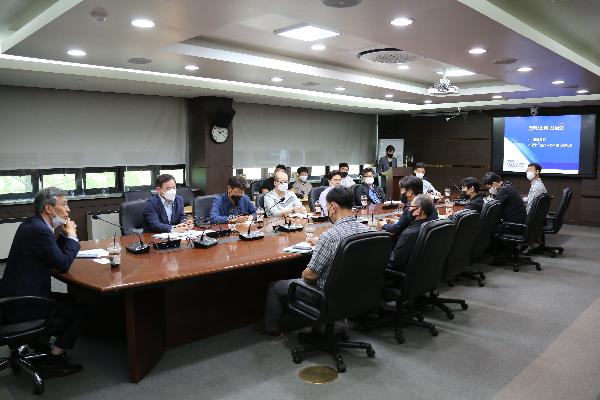 iH_지역상생_유지보수업체_간담회_진행_사진.jpg 이미지