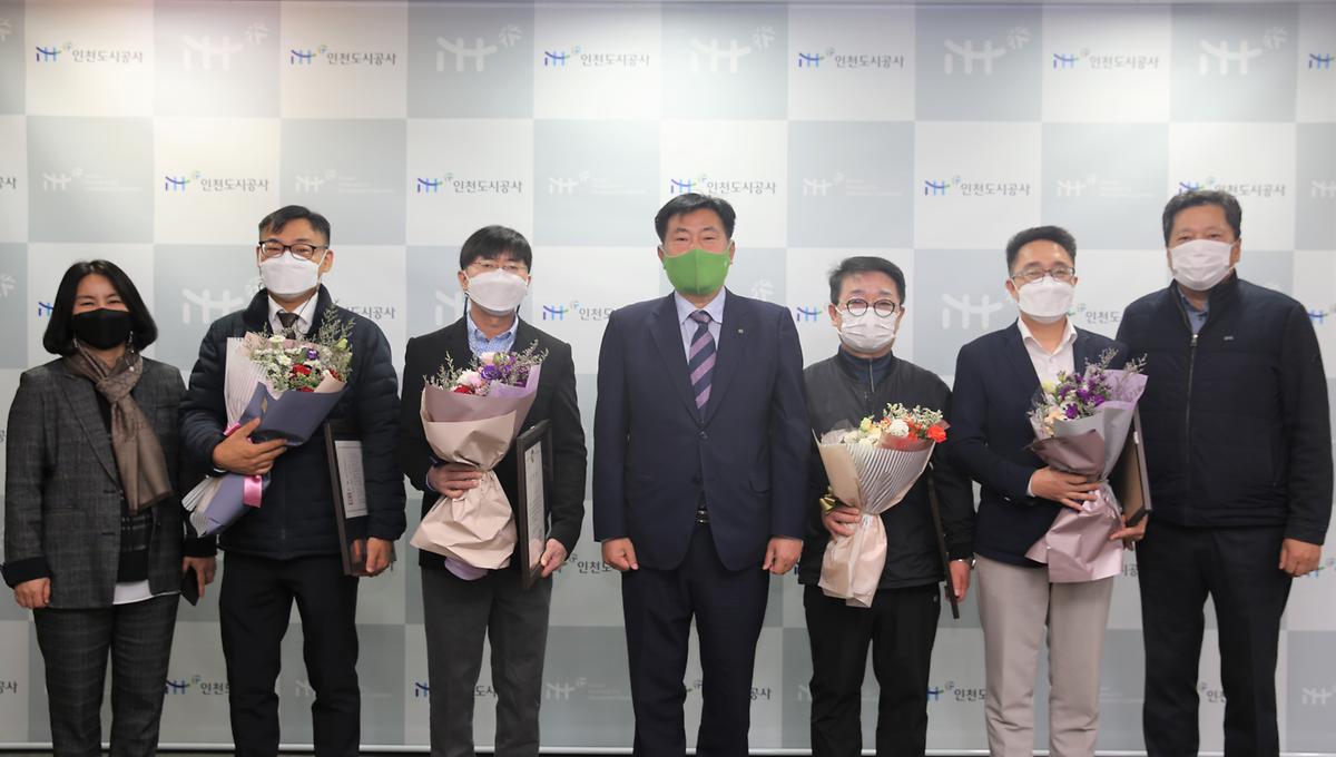 표창장 수여식 사진